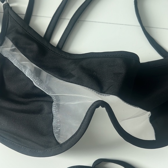 Mesh cut out bikini - Picture 3 of 3